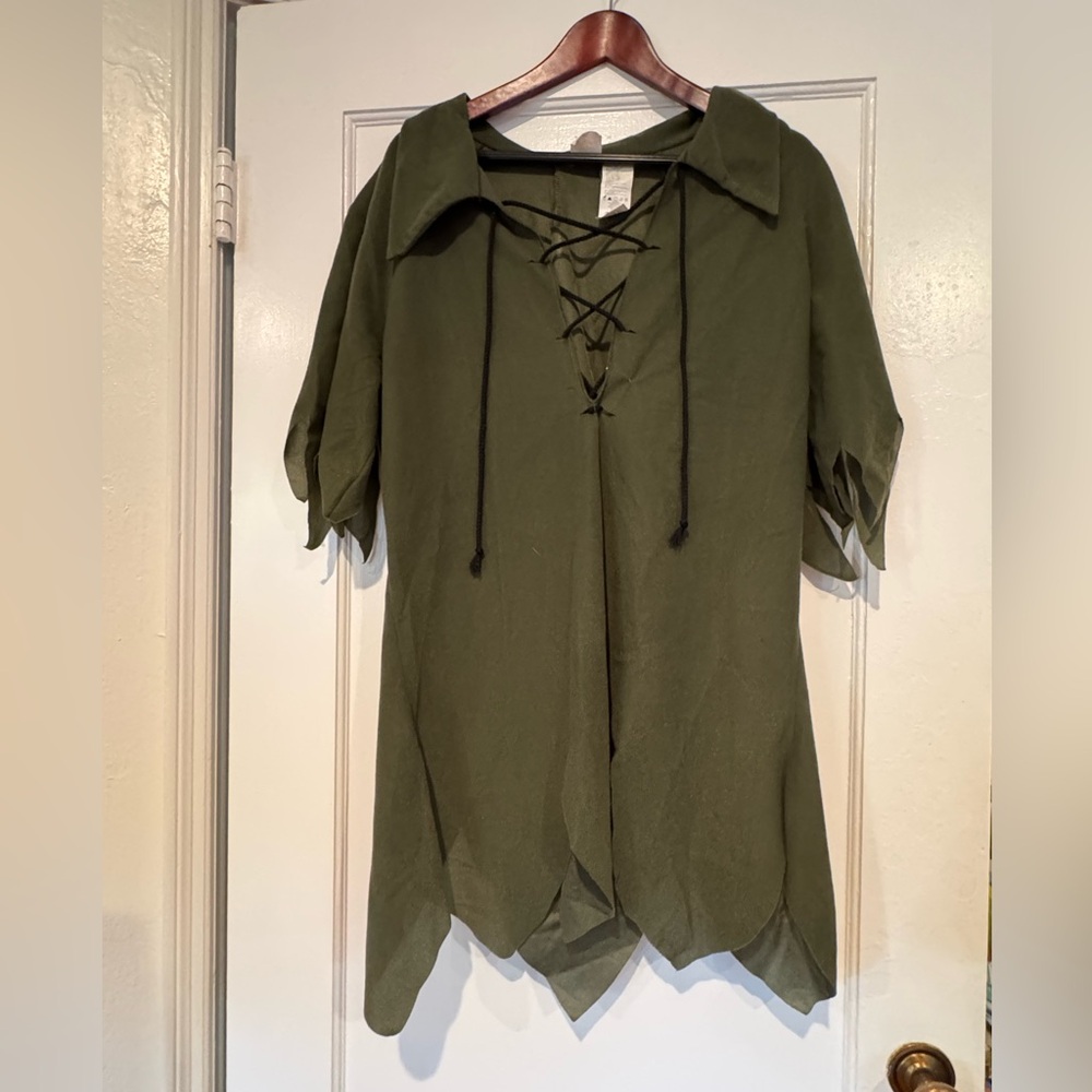 Peter Pan shirt with hat